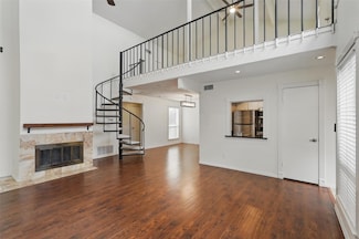 9826 Bent Branch Ln, Dallas, TX 75243