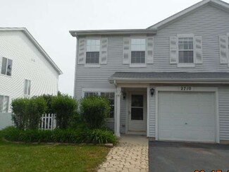 2710 Cedar Glade Rd, Naperville, IL 60564