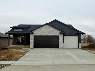 2770 Burns Dr, Marion, IA 52302