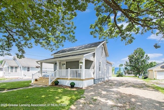 304 W Gibbs St, Saint Johns, MI 48879