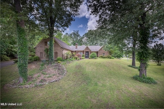 3299 Woodland Trace E, Southaven, MS 38672