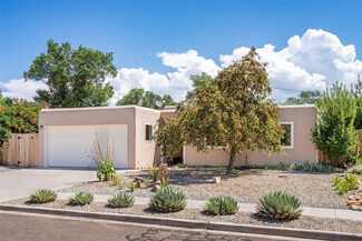 1031 Calle Carmilita, Santa Fe, NM 87505
