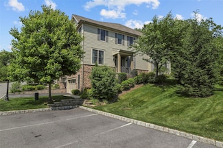 8 Langeloth Dr, Cortlandt, NY 10567