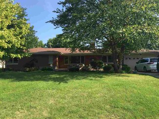 523 W North Shore Dr, South Bend, IN 46617