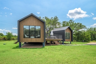 8390 Schuster Rd, Ledbetter, TX 78946