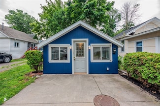 116 Summerville Dr, Rochester, NY 14617