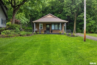 7909 N Galena Rd, Peoria, IL 61615