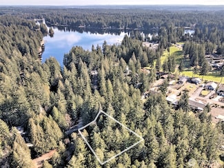 1091 E Saint Andrews Dr, Shelton, WA 98584