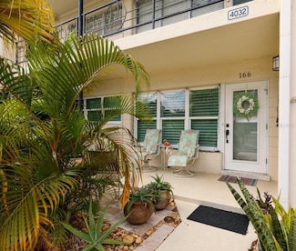 4032 57th St N Unit 166, Kenneth City, FL 33709