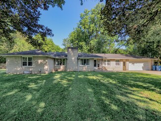 1220 Baker Dr, Kalamazoo, MI 49048