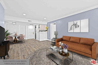 1527 9th St Unit 202, Santa Monica, CA 90401