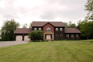 1549 Piper Rd, Leechburg, PA 15656