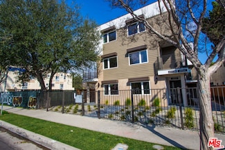 4922 Laurel Canyon Blvd, Valley Village, CA 91607