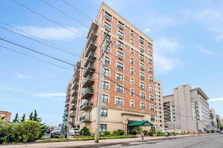 26 W Broadway Unit 1002, Long Beach, NY 11561