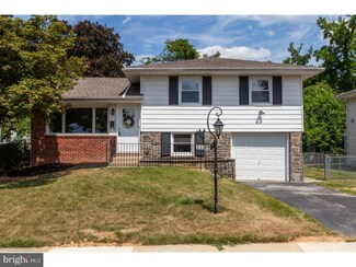 1109 Brookwood Ln, Secane, PA 19018