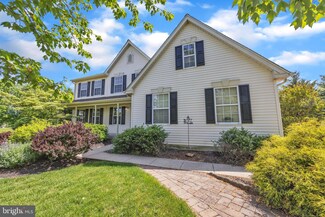 1267 Woodthrush Ct, Yardley, PA 19067