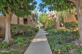 2327 Archwood Ln, Simi Valley, CA 93063