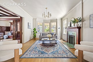 320 E 18th St Unit 5, Brooklyn, NY 11226