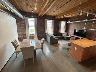 130 John St Unit 213, Lowell, MA 01852