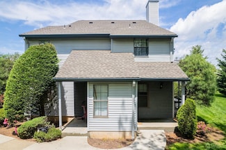 1612 Woodbridge Commons Way, Iselin, NJ 08830