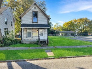 233 E Market St, Urbana, OH 43078