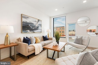 1141 N Front St Unit 305, Philadelphia, PA 19123