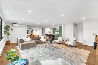 935 Washington St Unit 8, Newtonville, MA 02460