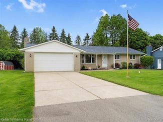 11411 N Crestline Dr, Washington, MI 48095