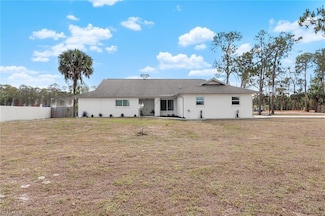 2080 39th St SW, Naples, FL 34117