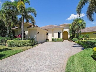3111 Terramar Ct, Naples, FL 34119