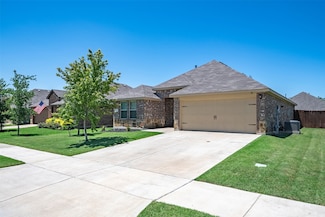 397 War Emblem Ln, Waxahachie, TX 75165