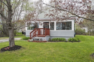 21 Brewster St, Portland, ME 04103