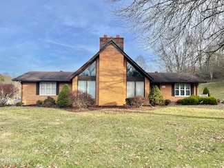 528 Cresswood Dr, Richlands, VA 24641