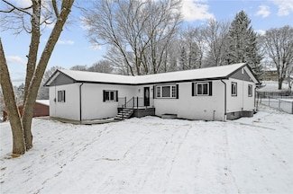 126 Marlene Dr, Beaver Falls, PA 15010