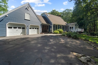150 Buck Rd, Hebron, CT 06248