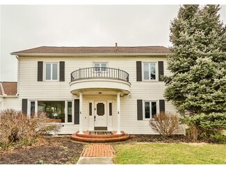 30 E Main St, Wakeman, OH 44889