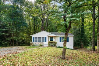 241 Wallace St, Warsaw, VA 22572