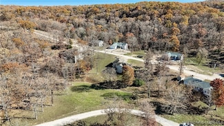 102 Pinkie Ln, Gravois Mills, MO 65037