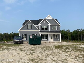 136 High Tide Dr, Peletier, NC 28584