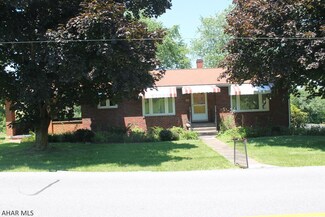 584 Kuhn Ln, Duncansville, PA 16635