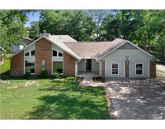 11044 Ellis Dr, Gulfport, MS 39503
