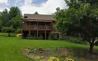 655 Pyrite Rd, Platteville, WI 53818