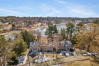 8 Days Cove Ln, Damariscotta, ME 04543
