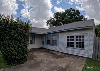 119 Runnels St, Port Lavaca, TX 77979