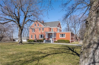 1405 Nebraska St, Mound City, MO 64470