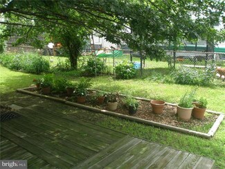 919 Lyndale Ave, Trenton, NJ 08629