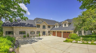 205 Kummrow Ct, Wales, WI 53183