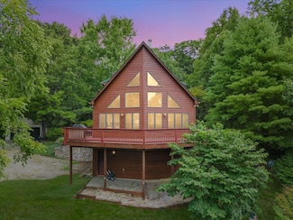 526 Shamrock Farm Ln, Boones Mill, VA 24065