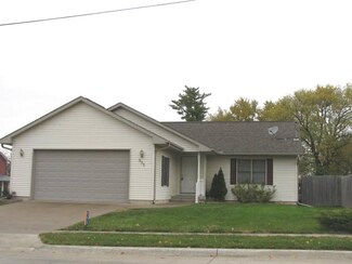 551 290th St, West Branch, IA 52358