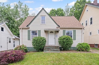 1521 Amberley Ave, Cleveland, OH 44109